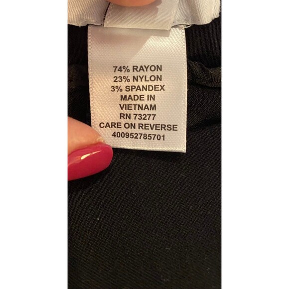 Elle Black Womans  Pants Size 12 Elastic Waist Stretch Cropped Slacks - Picture 7 of 10